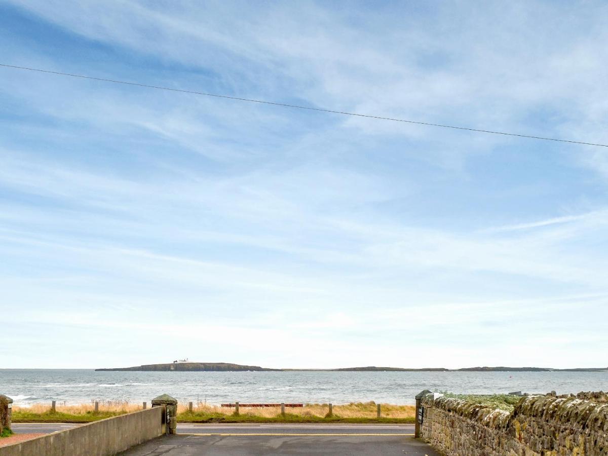 Strand Cottage Seahouses Exterior photo